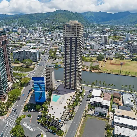 Hawaiian Monarch Penthouse 3Bedroom